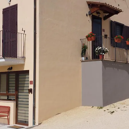 Il Moro Sulla Via Del Ponte Sellano