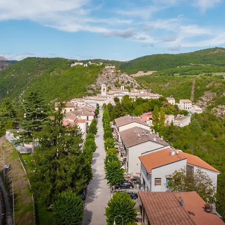 Il Moro Sulla Via Del Ponte Vendégház