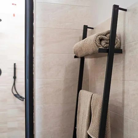 Il Moro Sulla Via Del Ponte Sellano