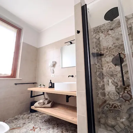 Il Moro Sulla Via Del Ponte 3*