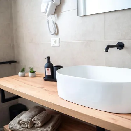 Il Moro Sulla Via Del Ponte Pensionat 3*