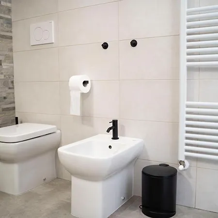 Il Moro Sulla Via Del Ponte 3*