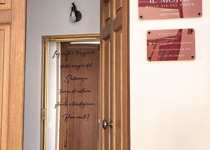 Il Moro Sulla Via Del Ponte 3*